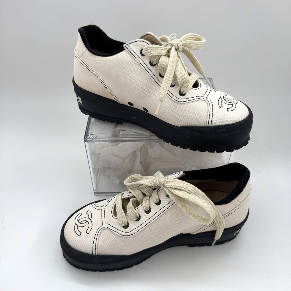 Chanel Canvas Platform Sneakers Cream Black CC Logo Low Top 35 approx US 4.5 5